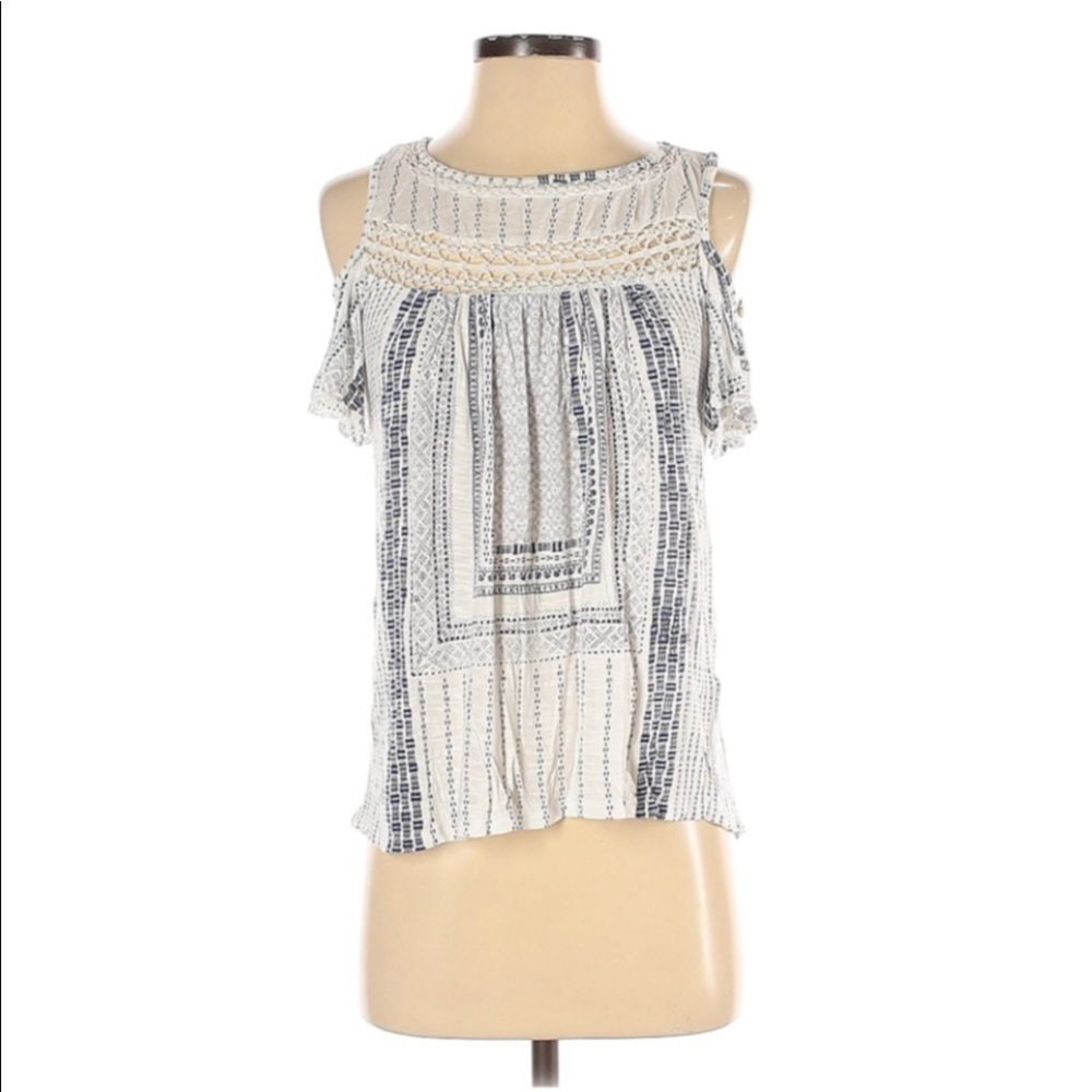 Lucky Brand Cold Shoulder Top. Blu/Wht. Size Small